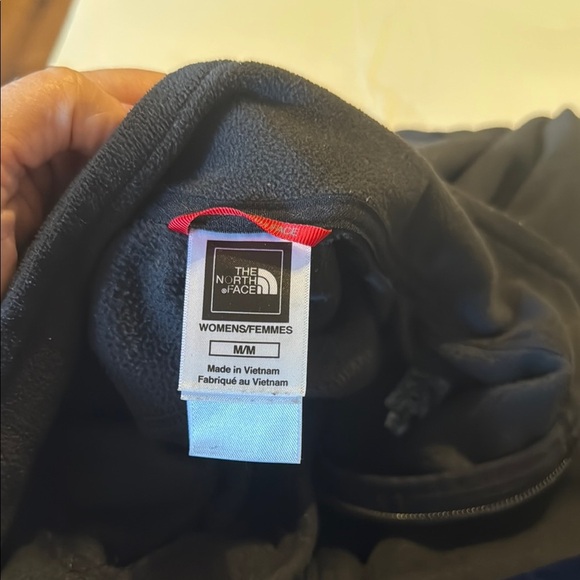 The North Face Dark Jacket - Picture 3 of 3